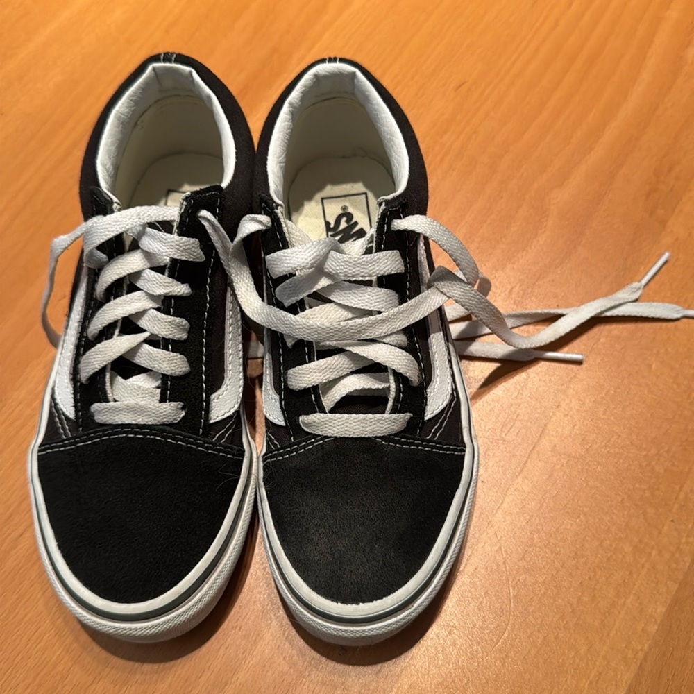 Black kids vans, tie up, lightly used. Size 1